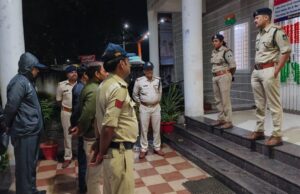 कॉम्बिंग गश्त के दौरान छिदंवाडा पुलिस ने अवैध गतिविधियों पर कार्यवाही करते हुए.. एक ही रात्रि में ईनामी वारंट सहित कुल 90 वारंटियो को पुलिस ने किया गिरफ्तार