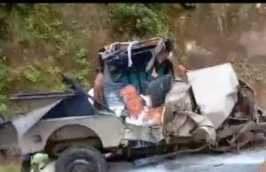 बस की टक्कर से कमांडर के परखच्चे उड़े चालक की मौत , वाहन मालिक गंभीर घायल