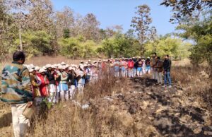 वन विभाग ने किया अनुभूति कार्यक्रम: जंगल का भ्रमण, पर्यावरण और जंगल सुरक्षा की दिलाई शपथ