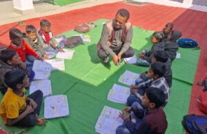 सहायक आयुक्त जनजातीय कार्य विभाग श्री मरकाम ने किया आदिवासी बालक आश्रम अंबाड़ा एवं बड़कुही का औचक निरीक्षण