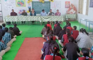 शासकीय उच्चतर माध्यमिक विद्यालय बड़कुही मे करियर काउंसलिंग मेले के द्वितीय दिवस का आयोजन किया गया